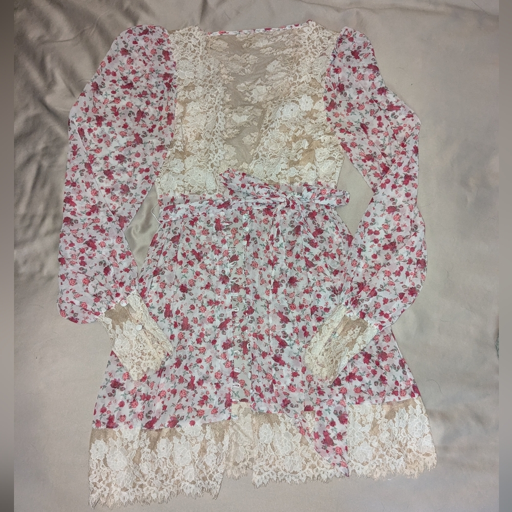 For Love And Lemons Floral Lace Robe - Red and Cream